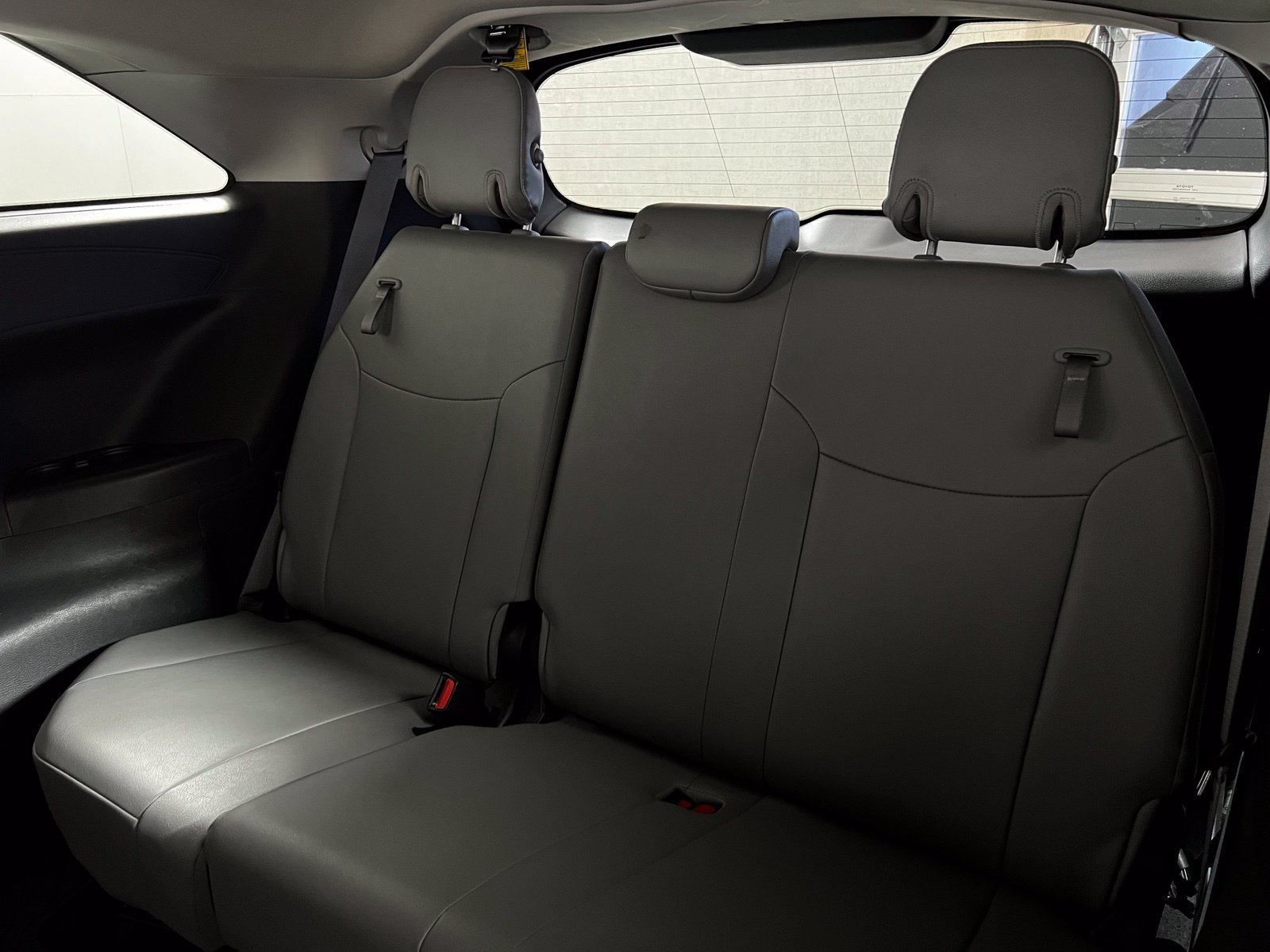 Certified 2025 Toyota Sienna XLE FWD image 24
