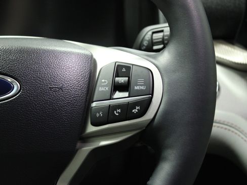 Used 2025 Ford Explorer Active w/ Active Comfort Package image 25