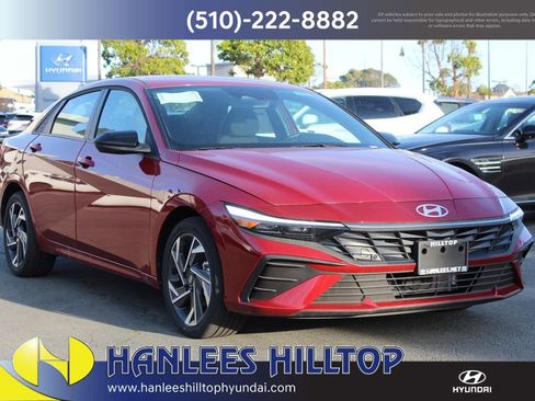 New 2025 Hyundai Elantra SEL image 5