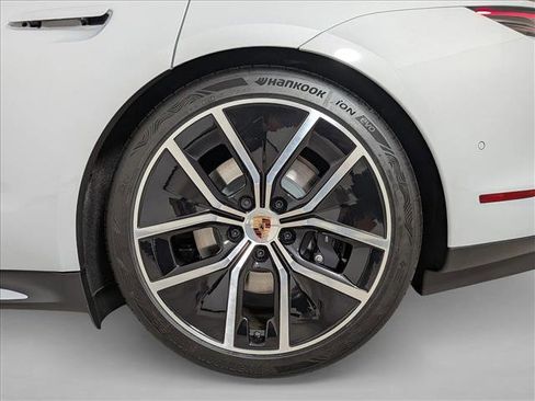 New 2026 Porsche Taycan RWD image 27