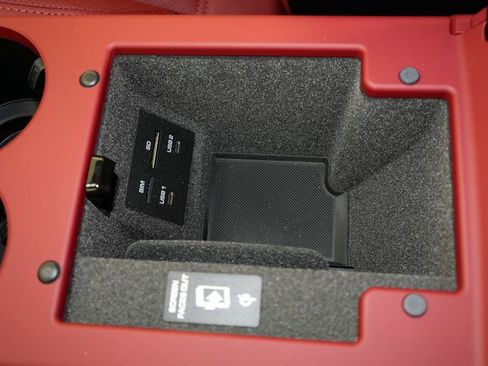 New 2026 Porsche Macan GTS image 31