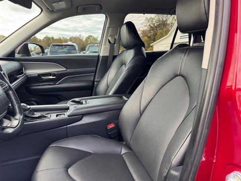 Used 2024 Toyota Grand Highlander XLE image 37
