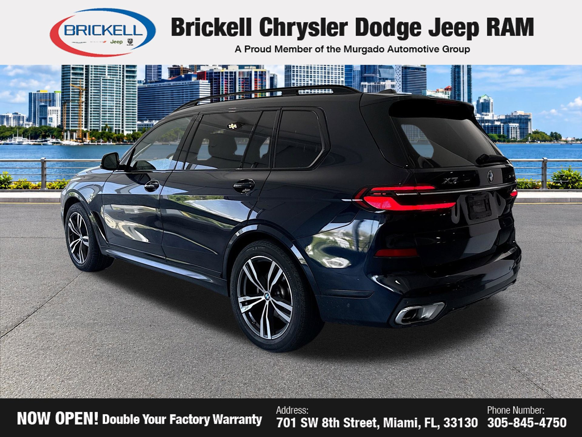 Used 2025 BMW X7 xDrive40i w/ M Sport Package AWD/4WD image 3