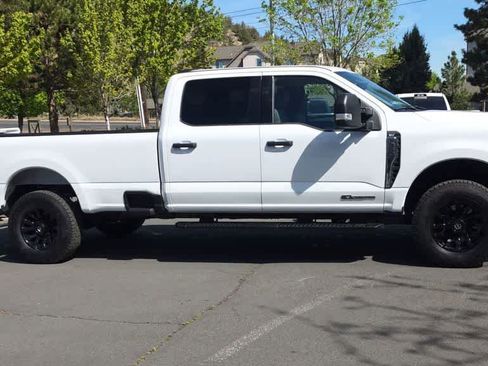 Used 2023 Ford F350 XLT AWD/4WD image 2