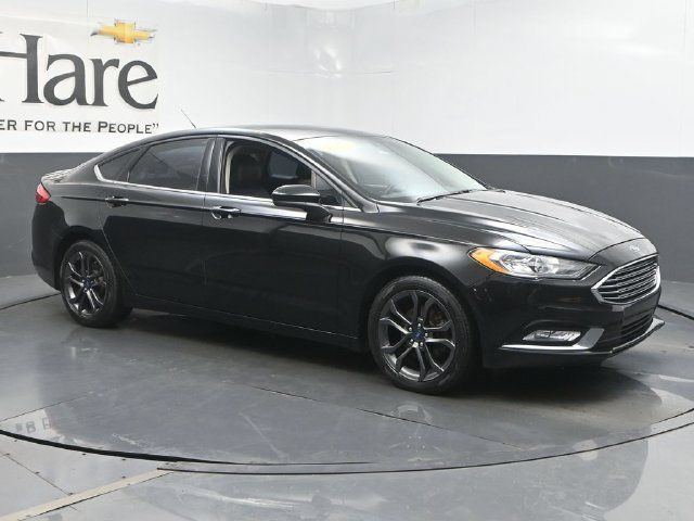 Used 2018 Ford Fusion SE w/ Equipment Group 201A FWD image 6