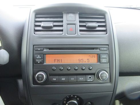 Used 2018 Nissan Versa S image 26