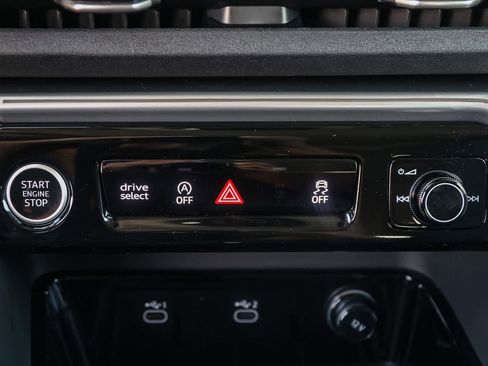 New 2025 Audi Q5 Premium image 28