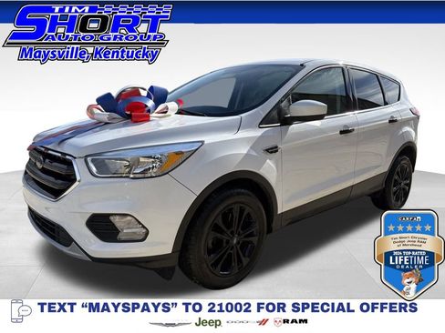 Used 2019 Ford Escape SE image 1