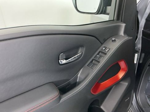 Used 2023 Nissan Frontier PRO-4X w/ Pro-4X Premium Package image 11