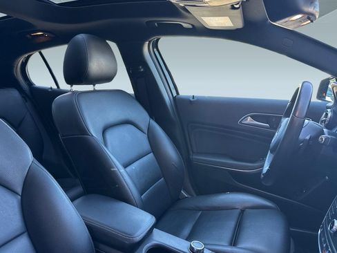Certified 2017 Mercedes-Benz GLA 250 4MATIC image 31