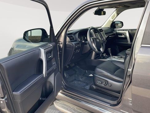 Used 2022 Toyota 4Runner Limited image 21