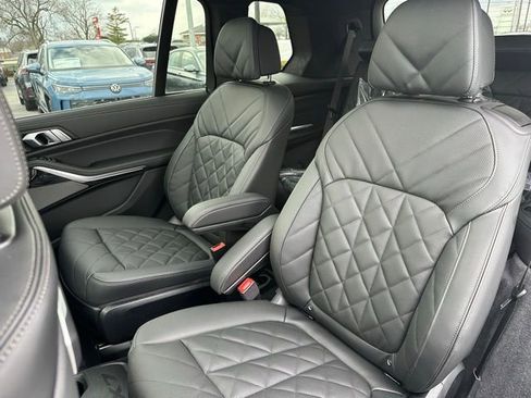 New 2026 BMW X7 xDrive40i image 29
