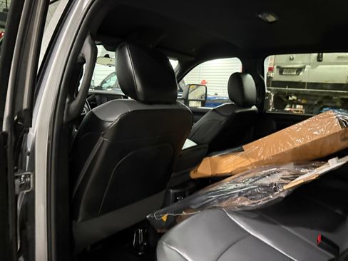 Used 2024 RAM 5500 Tradesman w/ Chrome Appearance Group image 27