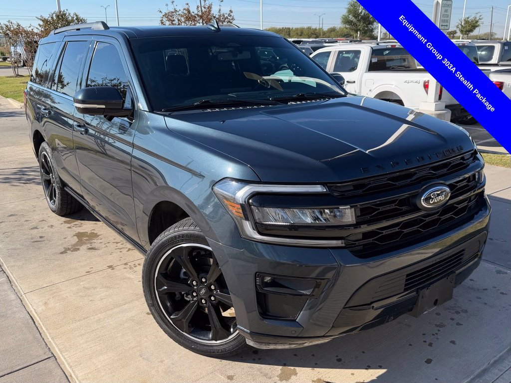 Used 2023 Ford Expedition Limited RWD image 4