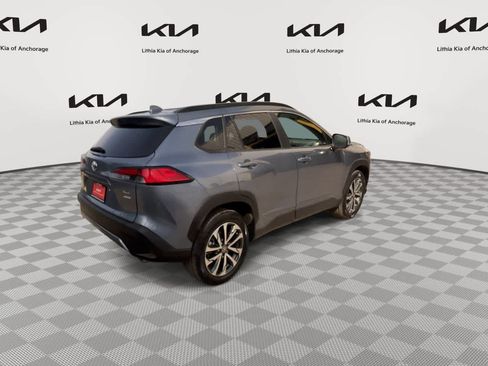 Used 2023 Toyota Corolla Cross XLE AWD/4WD image 8