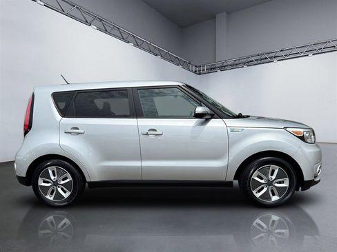 Used 2017 Kia Soul EV + w/ Sun & Fun Package FWD image 3