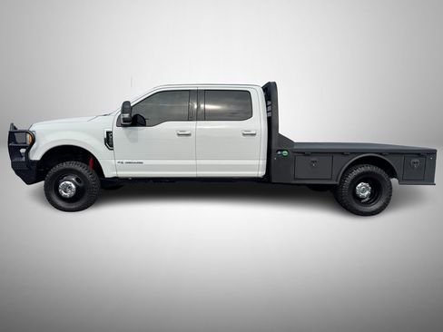 Used 2017 Ford F350 Lariat w/ Chrome Package image 6