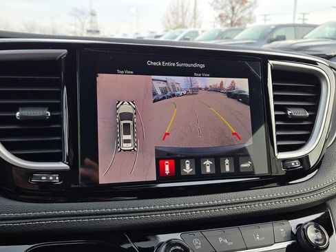 New 2026 Chrysler Pacifica Select image 31