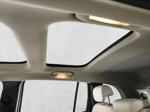 Used 2021 Mercedes-Benz GLB 250 4MATIC image 21