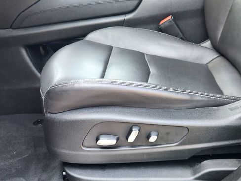 Used 2025 Cadillac XT5 Premium Luxury FWD image 24
