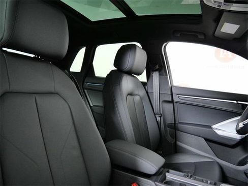 Certified 2024 Audi Q3 2.0T Premium Plus image 12