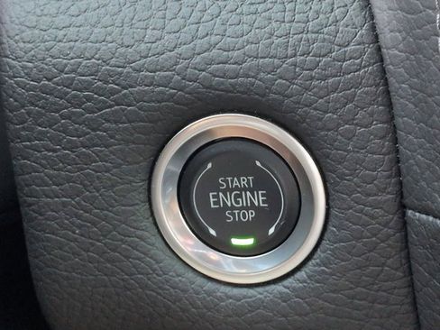 Used 2024 GMC Yukon XL Denali w/ Denali Reserve Package image 31