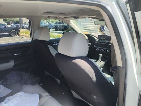 Used 2023 Honda CR-V EX-L image 6