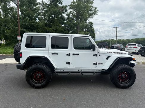 Used 2019 Jeep Wrangler Unlimited Rubicon w/ Cold Weather Group image 8