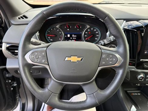 Used 2023 Chevrolet Traverse LT w/ LT Premium Package AWD/4WD image 21
