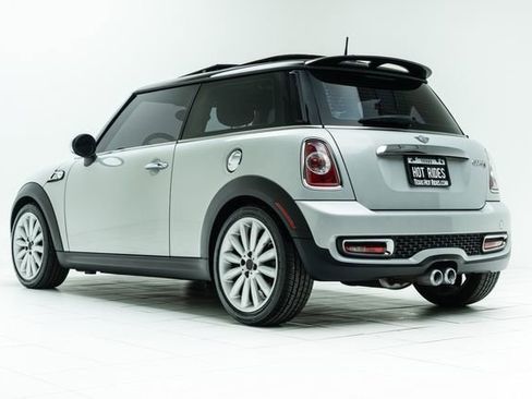 Used 2011 MINI Cooper S image 18