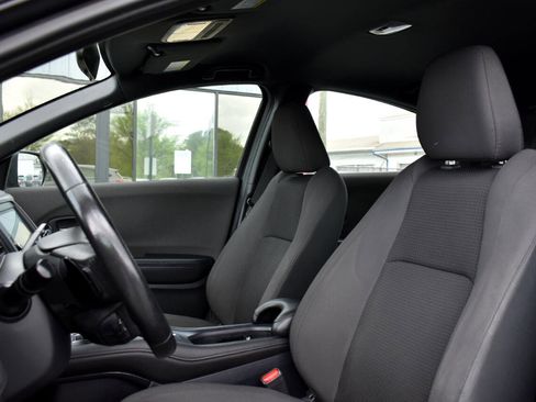 Used 2019 Honda HR-V Sport image 24