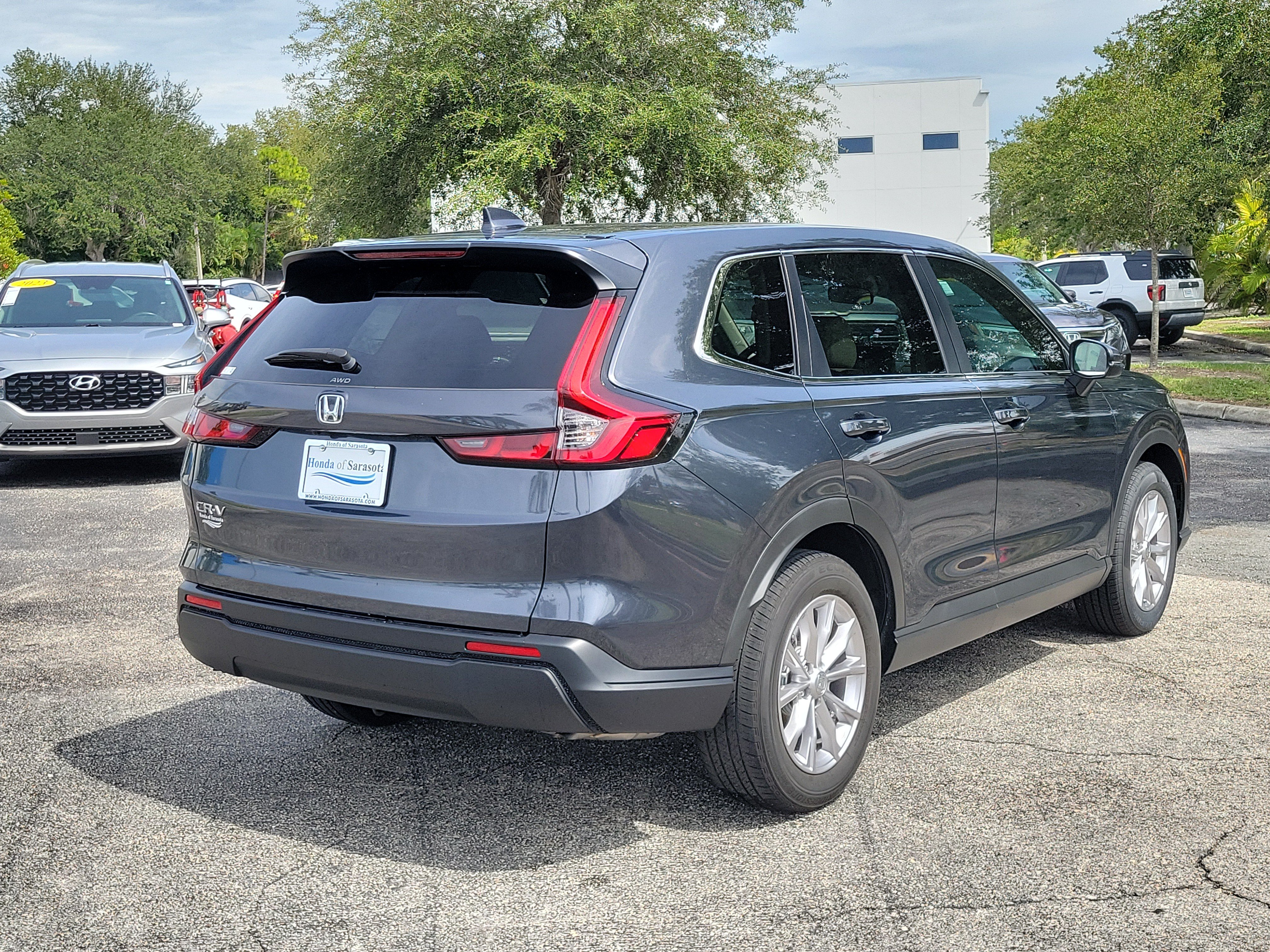 Used 2024 Honda CR-V EX image 7