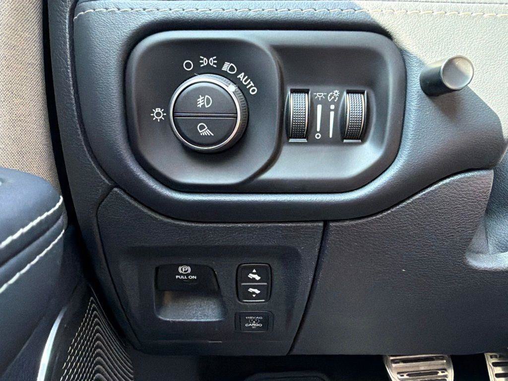 Used 2022 RAM 1500 Limited AWD/4WD image 54