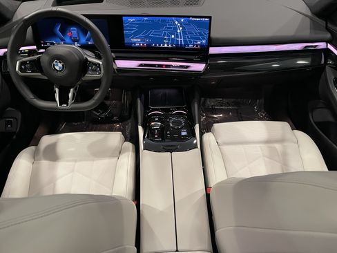 Used 2026 BMW 540i xDrive w/ Executive Package AWD/4WD image 16