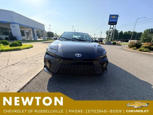 Used 2026 Toyota Camry SE FWD image 19