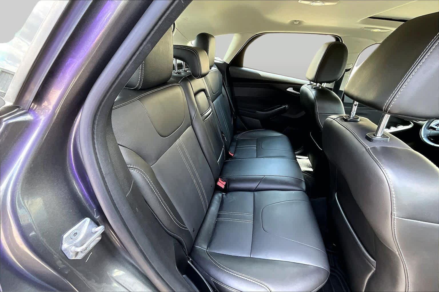 Used 2013 Ford Focus Titanium FWD image 20