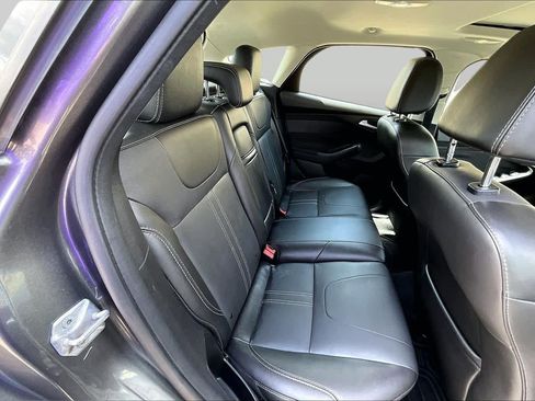 Used 2013 Ford Focus Titanium FWD image 20
