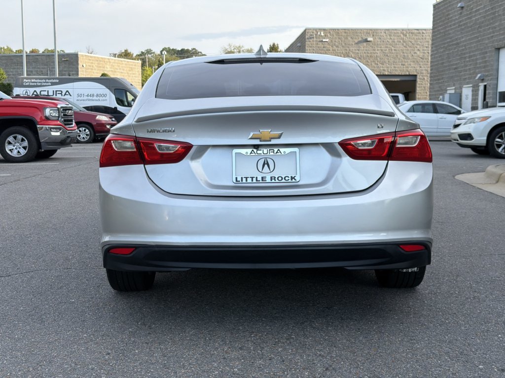 Used 2018 Chevrolet Malibu LT FWD image 4