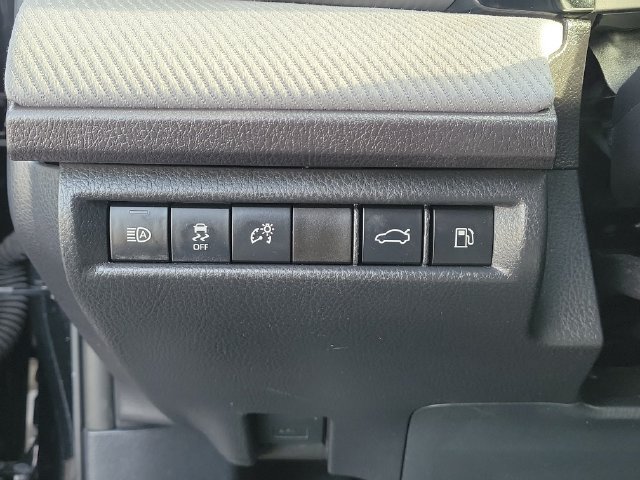 Used 2025 Toyota Camry SE w/ Convenience Package FWD image 25