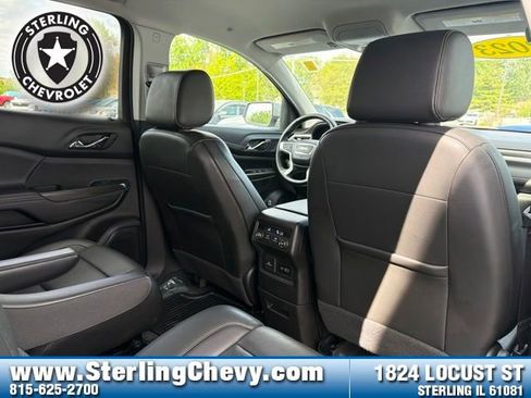Used 2023 GMC Acadia SLT AWD/4WD image 14