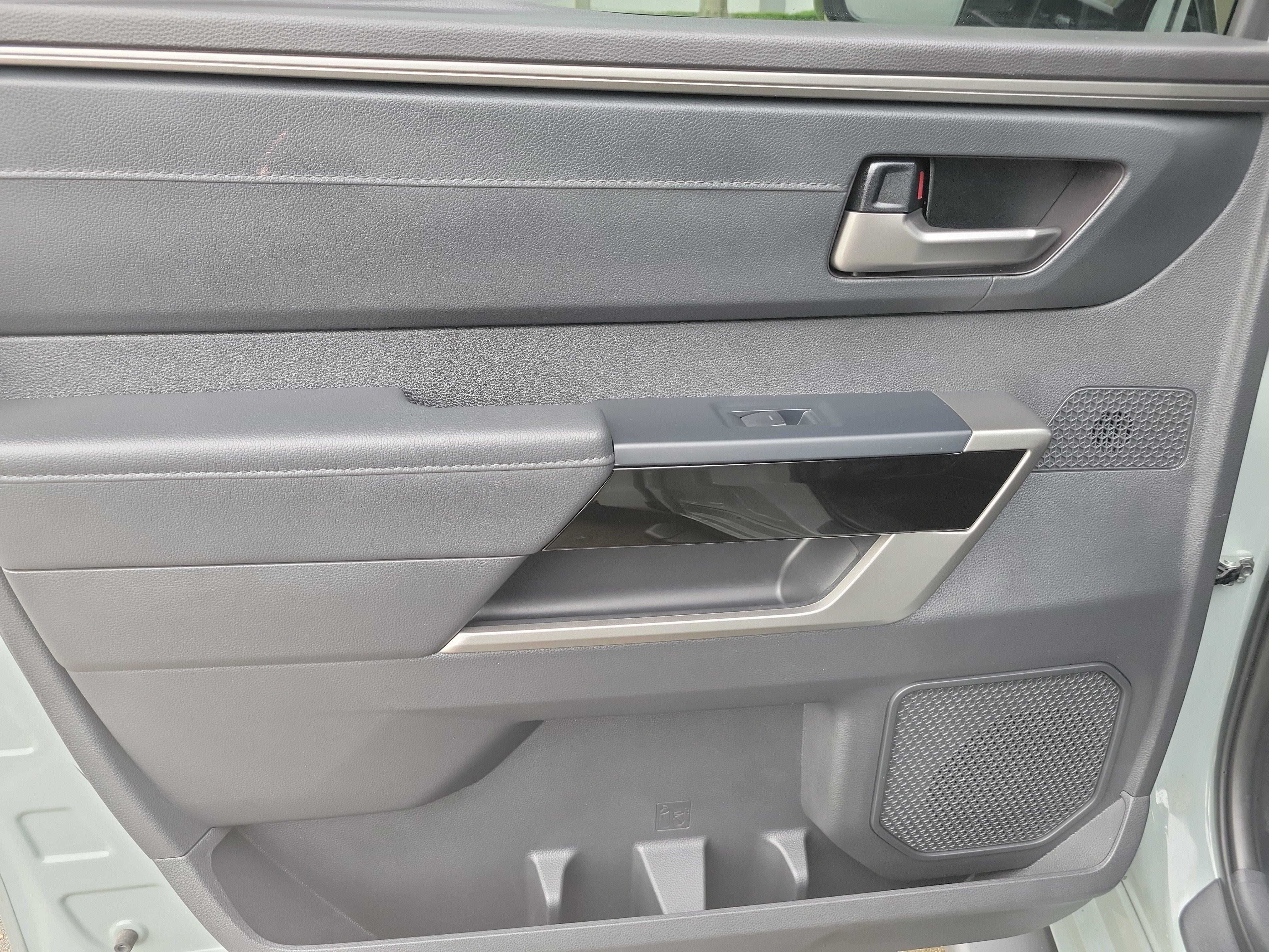 Certified 2025 Toyota Tundra Limited AWD/4WD image 12