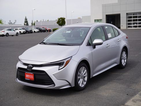 New 2026 Toyota Corolla XLE image 7