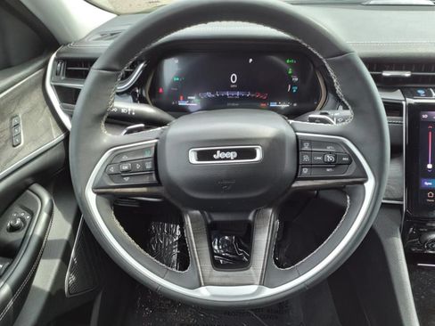Used 2023 Jeep Grand Cherokee 4WD 4xe image 16