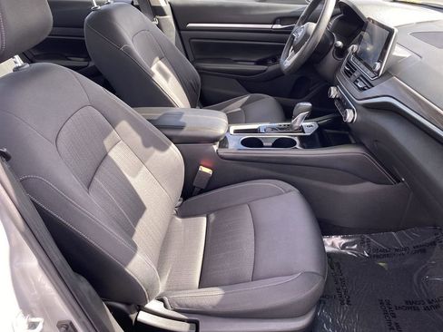 Used 2023 Nissan Altima 2.5 SV image 29