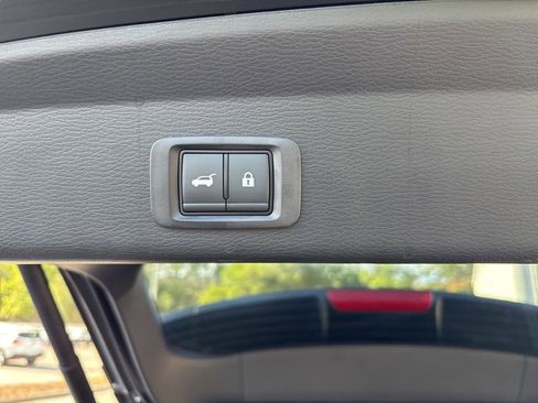 Used 2025 Mitsubishi Outlander SE FWD image 31