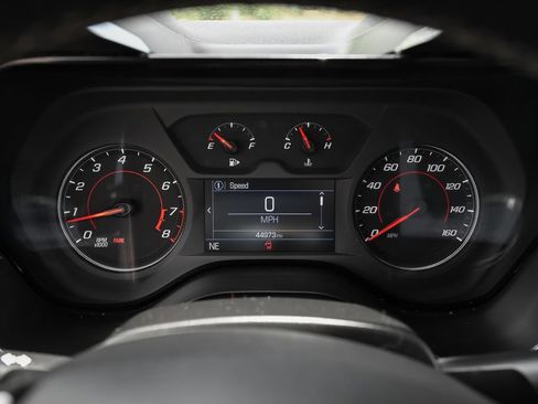 Used 2021 Chevrolet Camaro LT RWD image 21