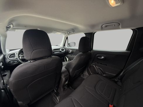 Used 2021 Jeep Renegade Latitude w/ Convenience Group AWD/4WD image 27
