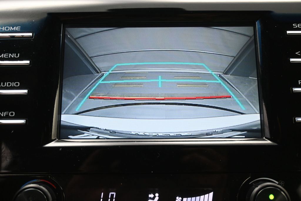Used 2018 Toyota Camry SE FWD image 20