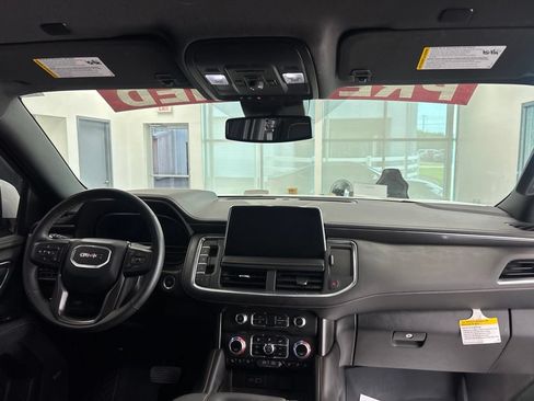 Used 2024 GMC Yukon AT4 w/ Technology Package AWD/4WD image 15