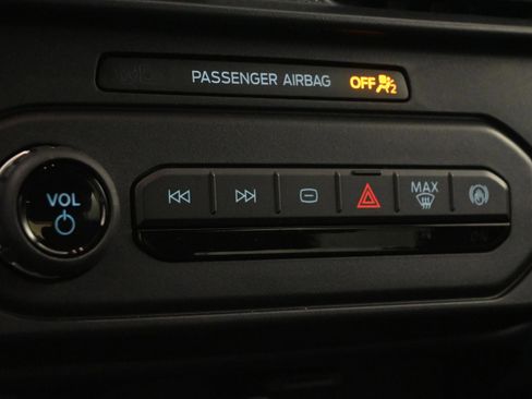 Used 2025 Ford Maverick XL w/ Equipment Group 102A AWD/4WD image 23